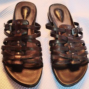Clarks Artisan multistrap slids size 9.5 M